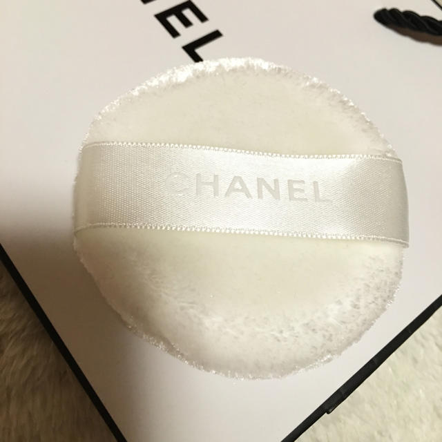 CHANEL(シャネル)のシャネル ふわふわパフ  コスメ/美容のスキンケア/基礎化粧品(その他)の商品写真