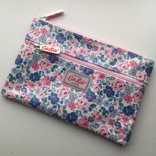 Cath Kidston(キャスキッドソン)のキャスキッズ  ポーチ レディースのファッション小物(ポーチ)の商品写真