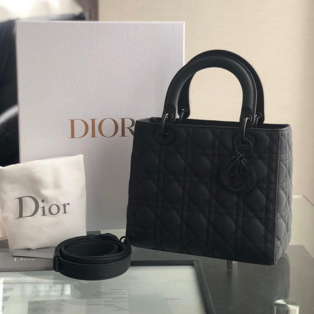 Dior(ディオール)のご専用です。中古品 ladydior マットブラック レディースのバッグ(ハンドバッグ)の商品写真