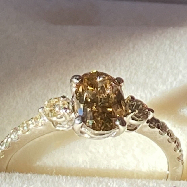 ブラウンダイヤモンドリング💍Ptお値下げ中❣️ レディースのアクセサリー(リング(指輪))の商品写真