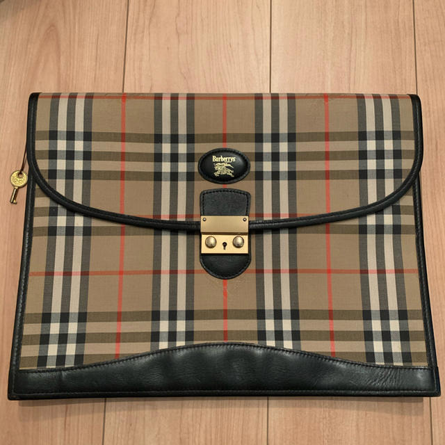 BURBERRY(バーバリー)のヴィンテージ　バーバリー　クラッチバッグバッグ メンズのバッグ(メッセンジャーバッグ)の商品写真