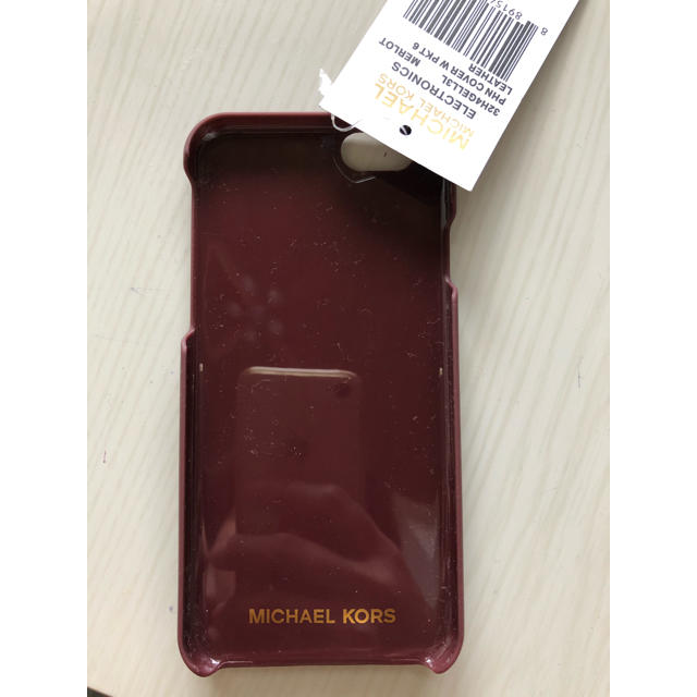 Michael Kors(マイケルコース)のマイケルコース 携帯ケース スマホ/家電/カメラのスマホアクセサリー(iPhoneケース)の商品写真