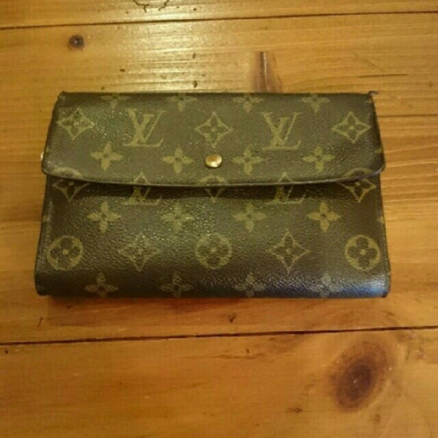 ナイト 時計 スーパー コピー | LOUIS VUITTON - ルイヴィトン 三つ折りウォレットの通販