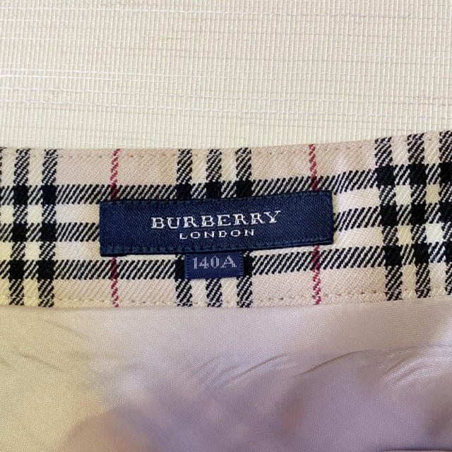 BURBERRY(バーバリー)の◾️Burberry キッズ　スカート キッズ/ベビー/マタニティのキッズ服女の子用(90cm~)(スカート)の商品写真