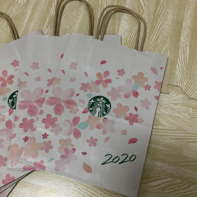 Starbucks Coffee(スターバックスコーヒー)のスターバックス 桜 紙袋5枚セット レディースのバッグ(ショップ袋)の商品写真