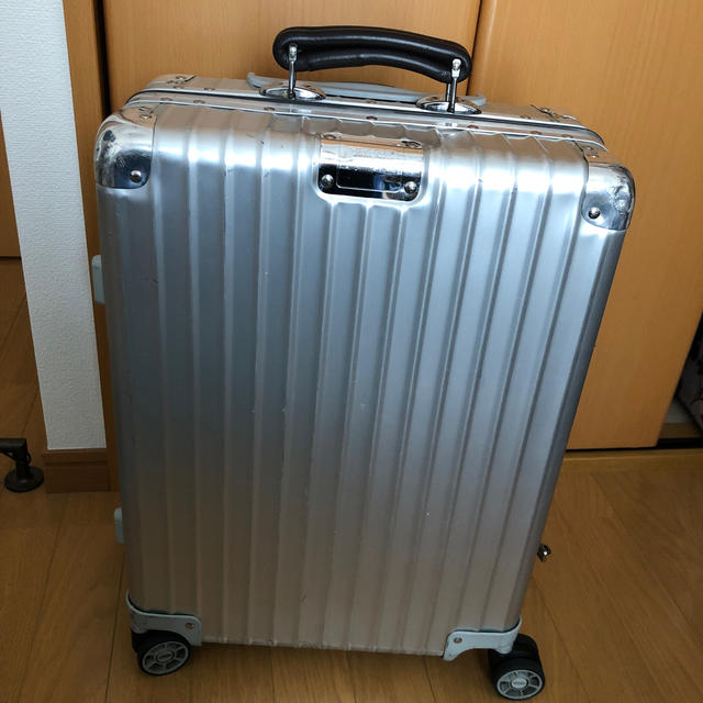 RIMOWA - RIMOWA リモワ クラシックフライト 33L 4輪 機内持ち込みの通販 by ののん0828's shop｜リモワならラクマ