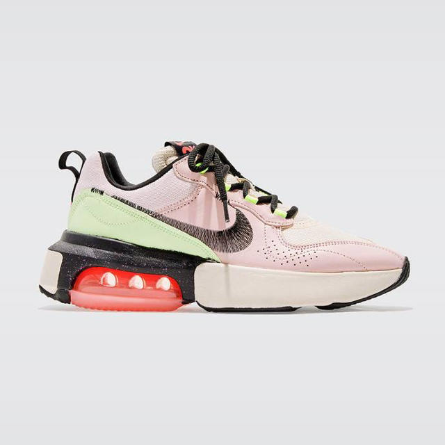 NIKE AIR MAX VERONA Guava Ice 24.5cmスニーカー