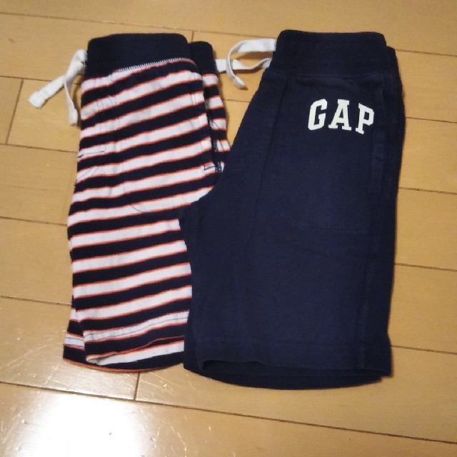 babyGAP(ベビーギャップ)のプリン様専用になります!　GAPハーフパンツ2点おまとめ買い キッズ/ベビー/マタニティのキッズ服男の子用(90cm~)(パンツ/スパッツ)の商品写真