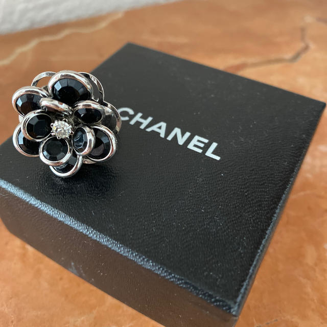 CHANEL - カメリアリングの通販 by ミィの shop サンタモニカ🧡｜シャネルならラクマ