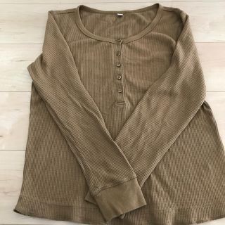 ユニクロ(UNIQLO)のユニクロ☆ワッフルヘンリーネックTシャツ　L レディース (Tシャツ(長袖/七分))