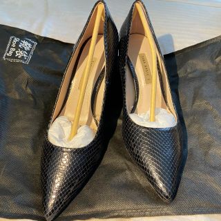 ザラ(ZARA)の[値下げ］元より50%以下パンプス/黒/クロコ/ZARA/ザラ/25cm(ハイヒール/パンプス)