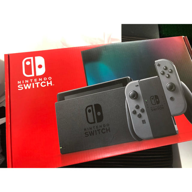 Nintendo Switch(ニンテンドースイッチ)の任天堂 Switch グレー 新品 エンタメ/ホビーのゲームソフト/ゲーム機本体(家庭用ゲーム機本体)の商品写真