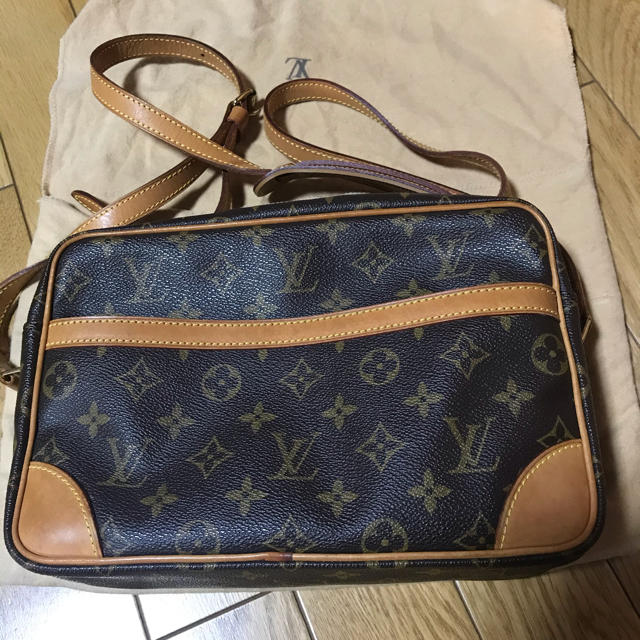 LOUIS VUITTON - ルイヴィトン  モノグラム  トロカデロ　ショルダーバッグ