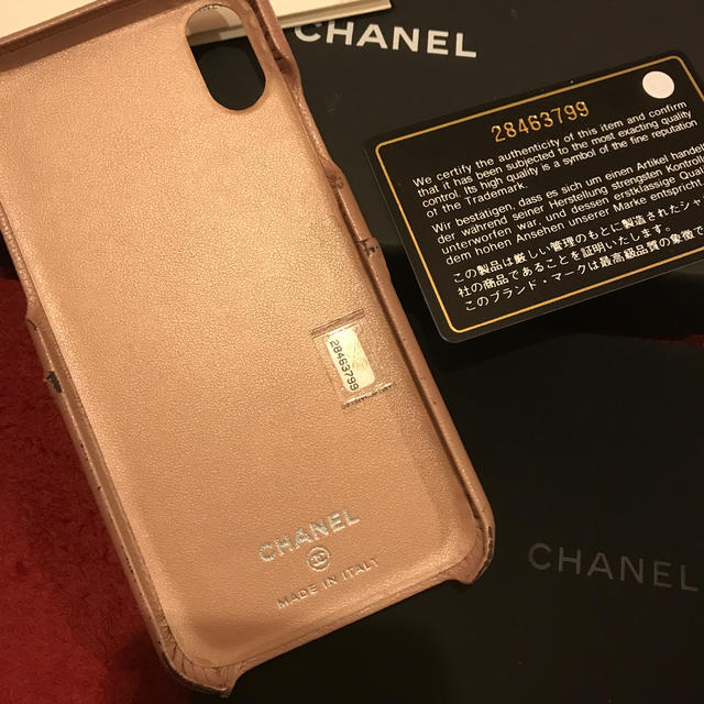 CHANEL(シャネル)のCHANEL シャネル iPhone 10 ケース 箱付き スマホ/家電/カメラのスマホアクセサリー(iPhoneケース)の商品写真