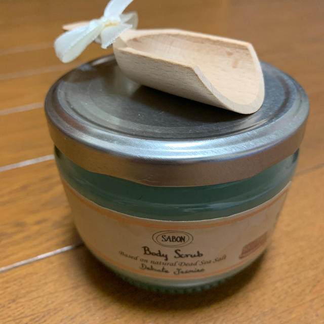 SABON(サボン)のSABONボディスクラブジャスミン コスメ/美容のボディケア(ボディスクラブ)の商品写真