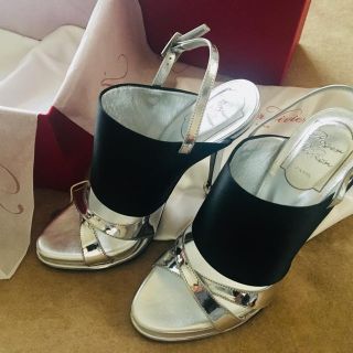 ロジェヴィヴィエ(ROGER VIVIER)のロジェヴィヴィエ　サンダル(サンダル)