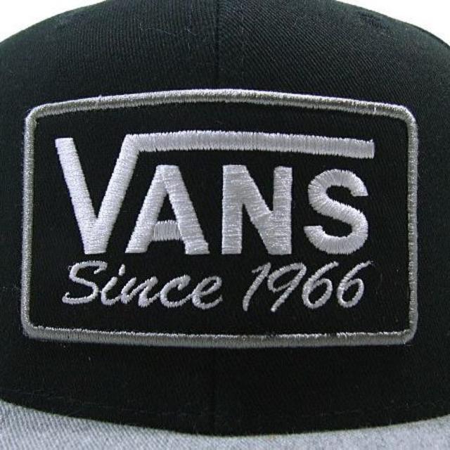 VANS(ヴァンズ)の新品 VANS US購入 バンズsince1966刺繍ワッペン ツートンキャップ メンズの帽子(キャップ)の商品写真