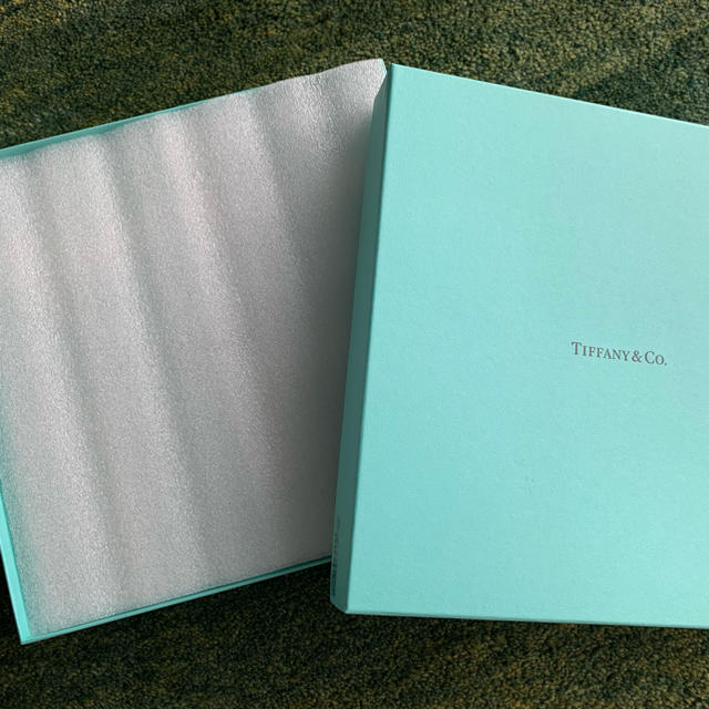Tiffany & Co.(ティファニー)のTiffany ブルーボックス スクエアプレート 2枚 インテリア/住まい/日用品のキッチン/食器(食器)の商品写真