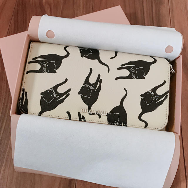 ひなたさま専用です ミュウミュウ miu miu ネコ 長財布 新品 ひなたさま専用です ミュウミュウ miu miu ネコ 長財布 新品