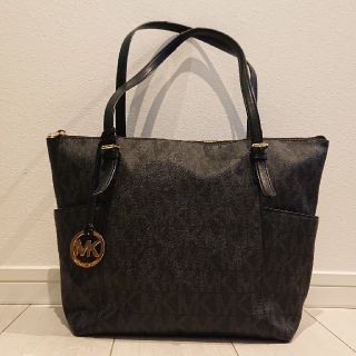 マイケルコース(Michael Kors)の【値下げ中！】MICHAEL KORS バッグA4サイズ(ショルダーバッグ)