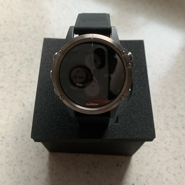 GARMIN(ガーミン)のgarmin fenix5plus ti glayサファイア 美品　おまけ付き メンズの時計(腕時計(デジタル))の商品写真