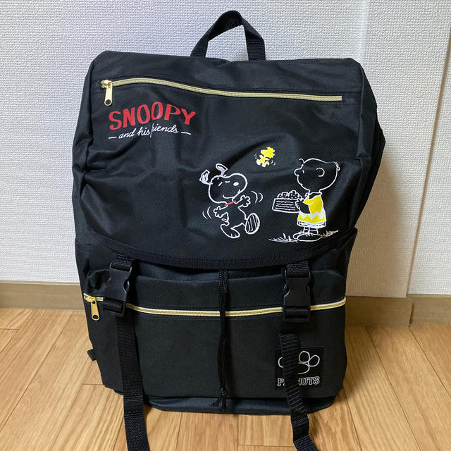 SNOOPY(スヌーピー)のエリー様専用！スヌーピー　リュック　黒 レディースのバッグ(リュック/バックパック)の商品写真