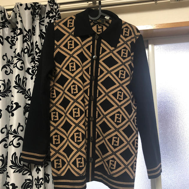 FENDI - FENDI ズッカ柄 カーディガンの通販 by けーちゃん FENDI - FENDI ズッカ柄 カーディガンの通販 by けーちゃん