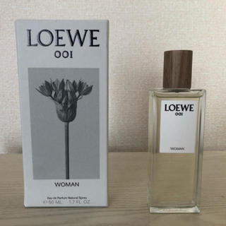 ロエベ(LOEWE)のロエベ　001 WOMAN EDP 50ml 香水(その他)