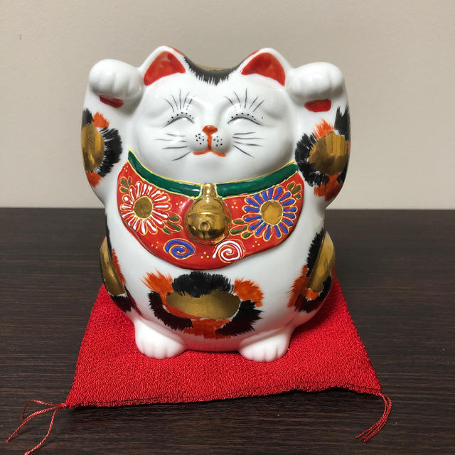 九谷焼の招き猫 三毛猫が万歳していますの通販 by 九谷焼コレクション整理｜ラクマ