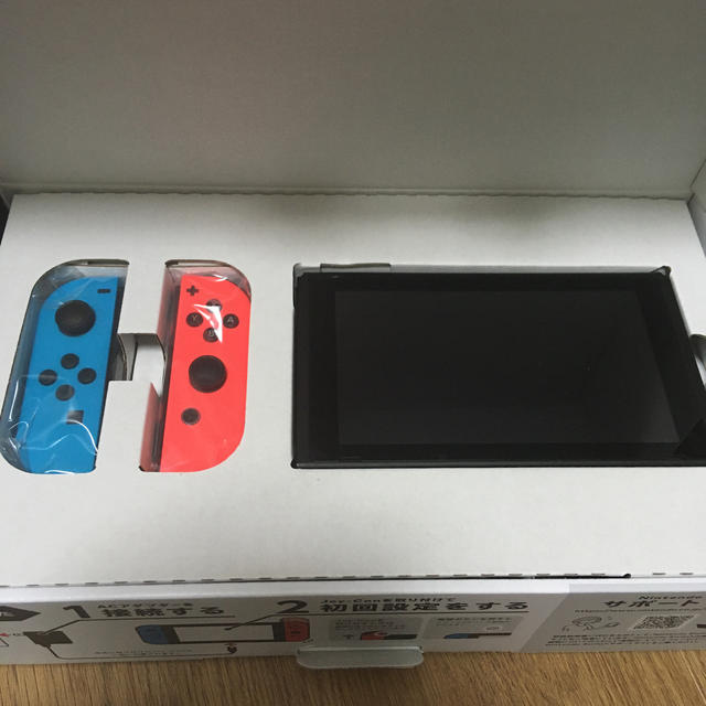 Nintendo Switch(ニンテンドースイッチ)のニンテンドースイッチ　旧型　本体 エンタメ/ホビーのゲームソフト/ゲーム機本体(家庭用ゲーム機本体)の商品写真