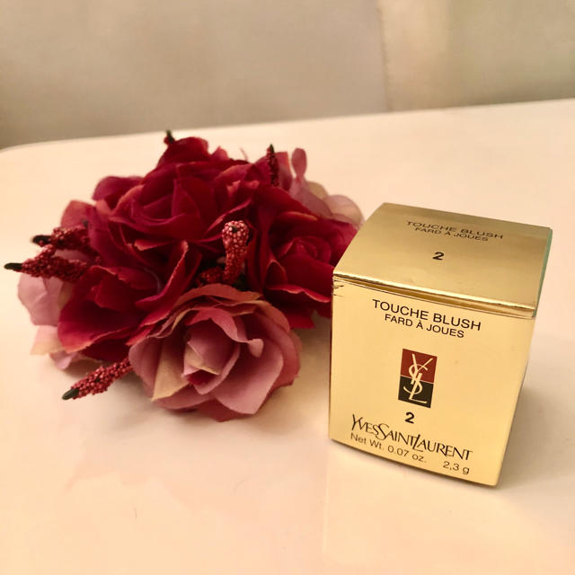 Yves Saint Laurent Beaute(イヴサンローランボーテ)の新品♡ イヴサンローラン トゥッシュ ブラッシュ #2  2.3g チーク コスメ/美容のベースメイク/化粧品(チーク)の商品写真