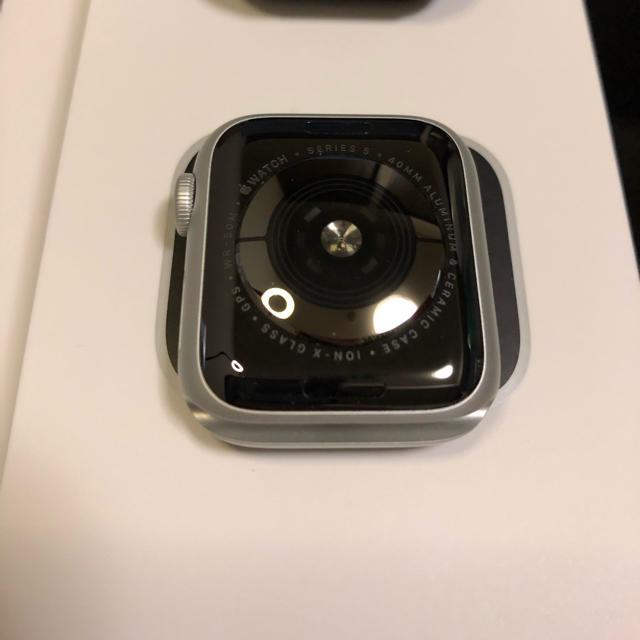 Apple(アップル)のApple Watch series5 GPSモデル アルミ40mm シルバー メンズの時計(腕時計(デジタル))の商品写真