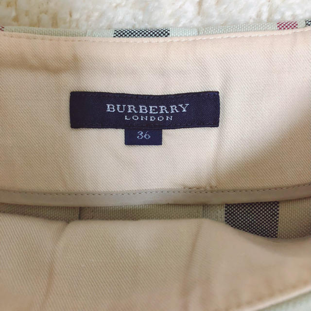 BURBERRY(バーバリー)のバーバリーロンドン　スカート  レディースのスカート(ひざ丈スカート)の商品写真