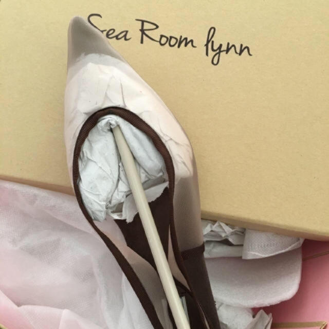 SeaRoomlynn(シールームリン)のsearoomlynn 新品 ヌーディストラップパンプス M レディースの靴/シューズ(ハイヒール/パンプス)の商品写真