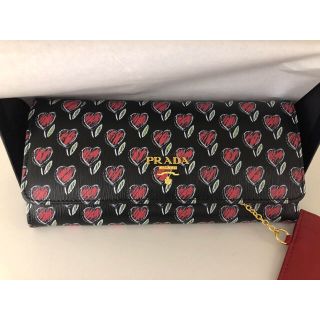 プラダ(PRADA)のなおこあら様専用！定価9万以上PRADA 限定品　長財布　カード入れ付き！新品！(財布)