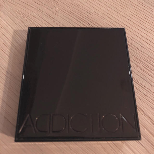 ADDICTION(アディクション)のアディクション　パーフェクトコンシーラー　コンパクト コスメ/美容のベースメイク/化粧品(コンシーラー)の商品写真