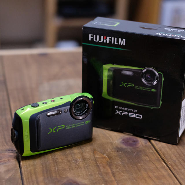 FUJIFILM XP90  防水防塵　アウトドアや子供用で！コンパクトデジタルカメラ