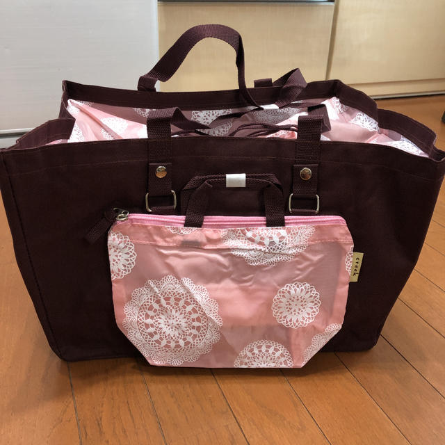 【新品】ポーチ付きレジカゴバッグ ワインレッド レディースのバッグ(エコバッグ)の商品写真