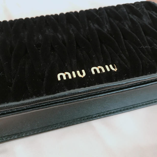 miumiu(ミュウミュウ)のミュウミュウ miu miu  ショルダーバック　ブラック　ベロア レディースのバッグ(ショルダーバッグ)の商品写真