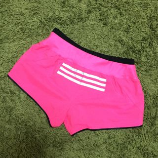 アディダス(adidas)のadidas♡ピンクランニングパンツ♡(ショートパンツ)