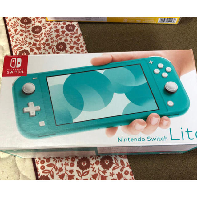 新品　ニンテンドー　スイッチライト　ターコイズ　保証有　送料込み　任天堂スイッチ