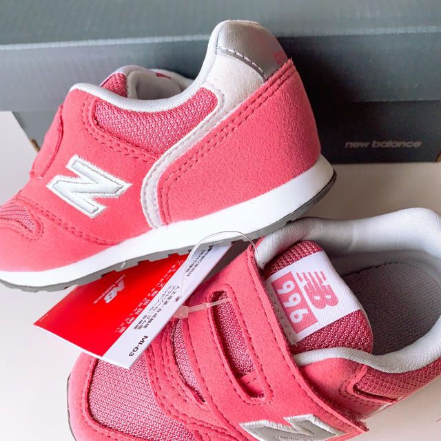 New Balance(ニューバランス)の15.5 新品 ニューバランス スニーカー 996 ピンク キッズ キッズ/ベビー/マタニティのキッズ靴/シューズ(15cm~)(スニーカー)の商品写真