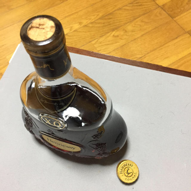 ⭐️値下げ⭐️ヘネシーxo  Hennessy  金キャップ 食品/飲料/酒の酒(ブランデー)の商品写真