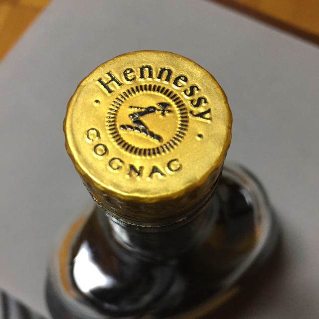 ⭐️値下げ⭐️ヘネシーxo  Hennessy  金キャップ 食品/飲料/酒の酒(ブランデー)の商品写真