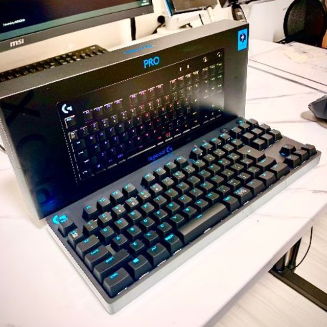 Logicool ゲーミングキーボード G-PKB-002 青軸