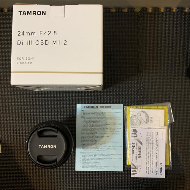 TAMRON(タムロン)の☆値下げTAMRON 24mm F2.8 Eマウント 長期保証加入 おまけ付き☆ スマホ/家電/カメラのカメラ(レンズ(単焦点))の商品写真