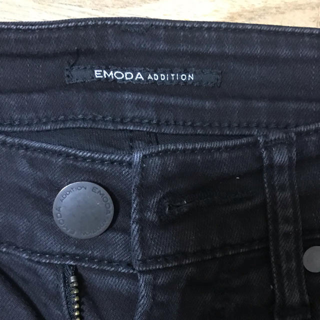 EMODA(エモダ)のお値下げしました！EMODA  スキニーパンツ レディースのパンツ(スキニーパンツ)の商品写真