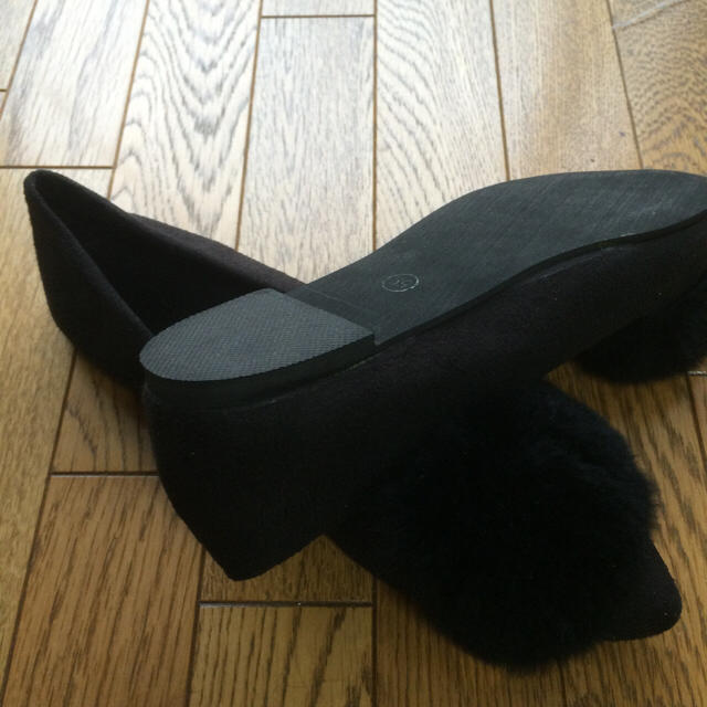 フラットファーパンプス ブラック 36 レディースの靴/シューズ(ハイヒール/パンプス)の商品写真