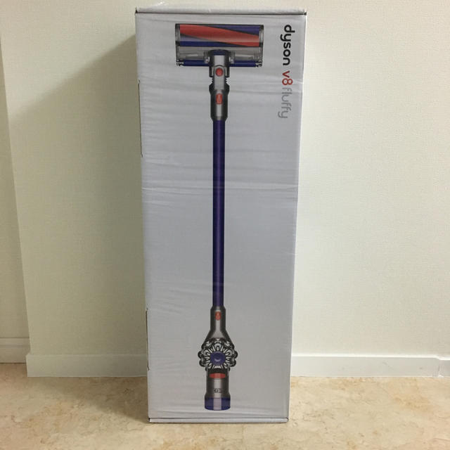 Dyson(ダイソン)の「新品」Dyson V8 Fluffy SV10FF3 コードレス掃除機 スマホ/家電/カメラの生活家電(掃除機)の商品写真