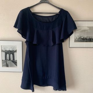 ダブルクローゼット(w closet)のWcloset 新品未使用　紺色　フリルシャツ(シャツ/ブラウス(半袖/袖なし))